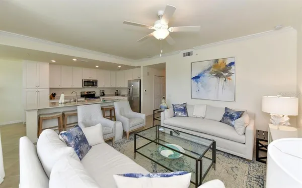 $2,600 | 17724 Gawthrop Drive, Unit 103, Bradenton, FL 34211