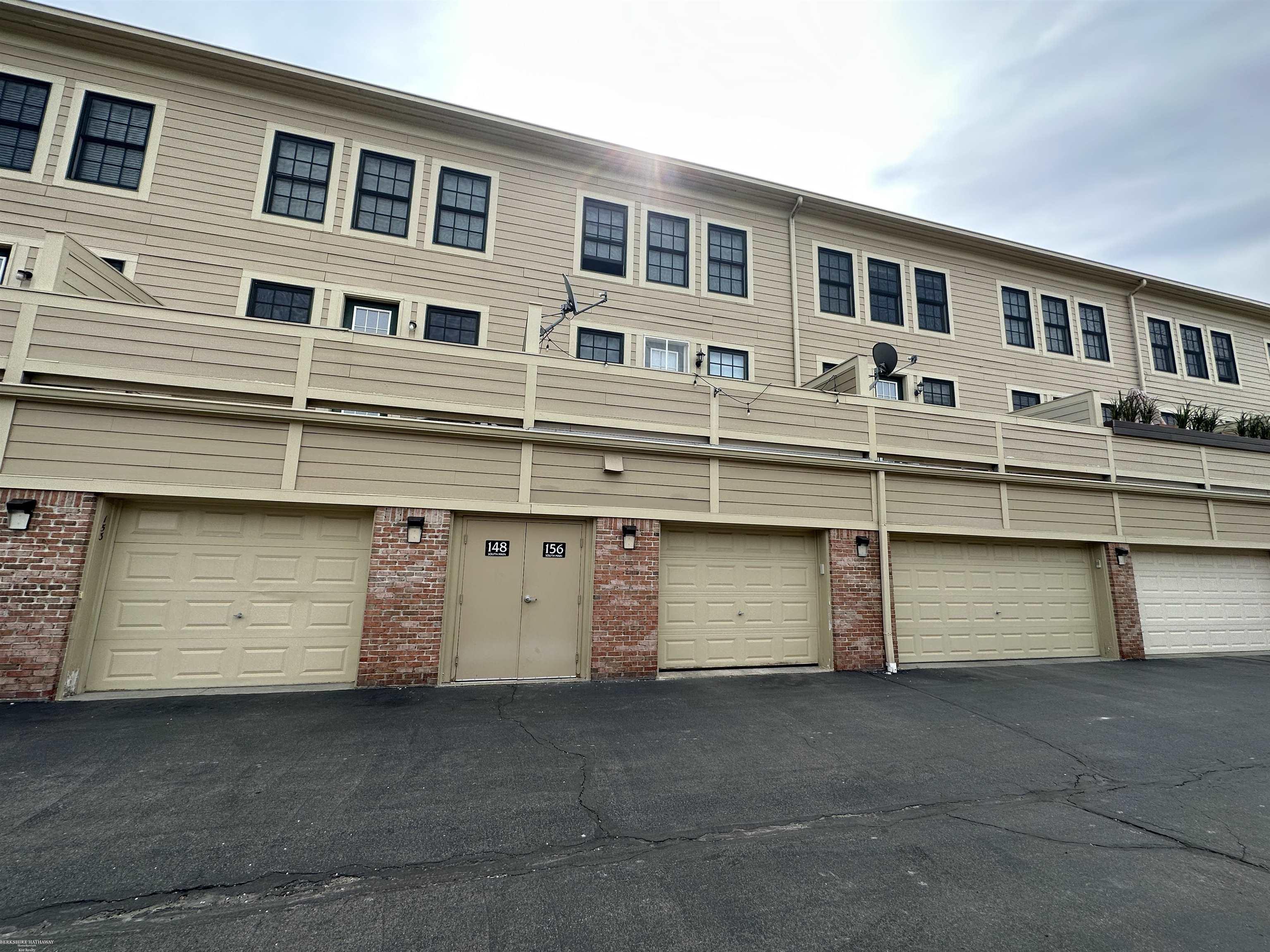 157 Paton Way Romeo, MI 48065 - Photo 32 of 37 50109020-33.JPG