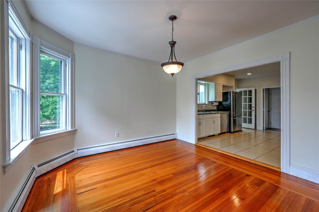 33 Beach Road Bristol, RI 02809 - Photo 12 of 37 Dining Room Leading into Kitchen