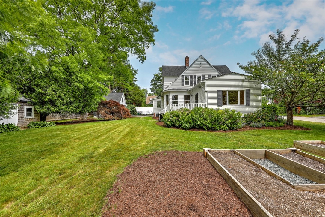 33 Beach Road Bristol, RI 02809 - Photo 4 of 37 33 Beach with Garden Beds