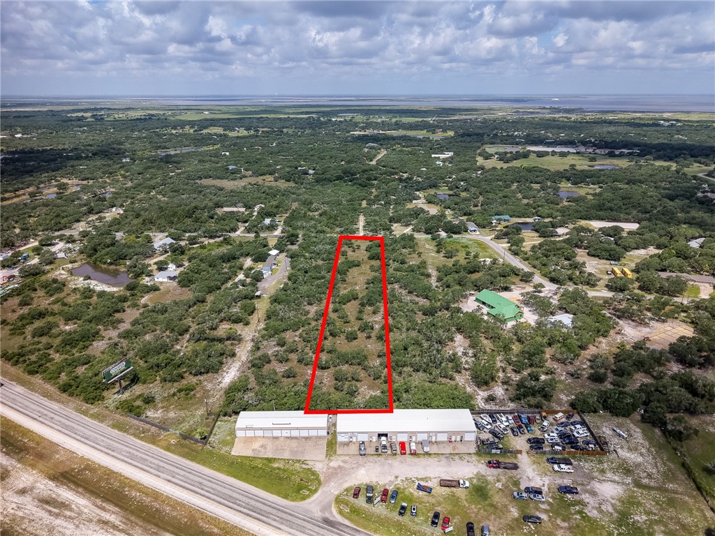 814 Holly Road Rockport, TX 78382 - Photo 8 of 10