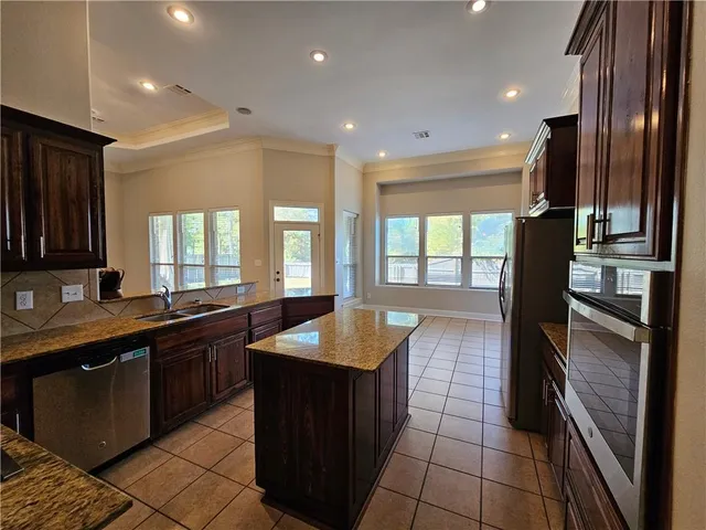 $2,350 | 549 English Oaks Drive, Madisonville, LA 70447