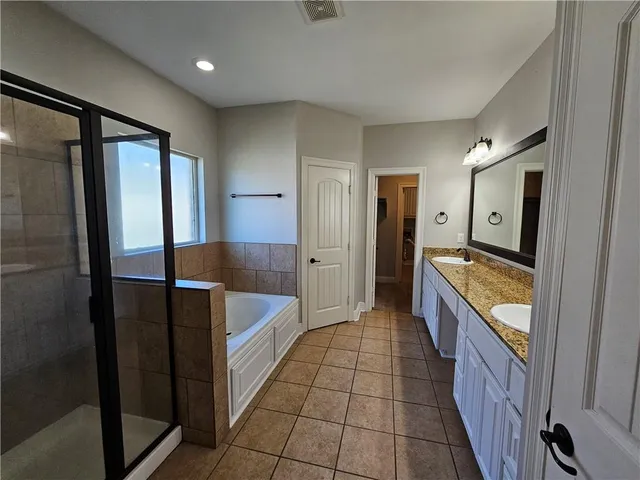 $2,350 | 549 English Oaks Drive, Madisonville, LA 70447