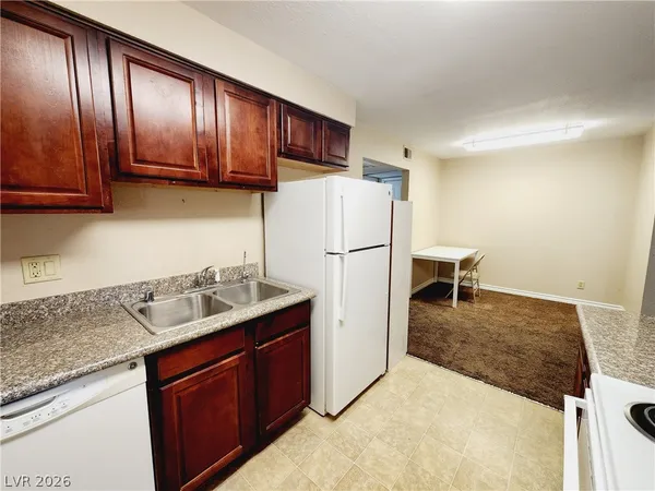 $1,050 | 5405 Indian River Drive, Unit 394, Las Vegas, NV 89103