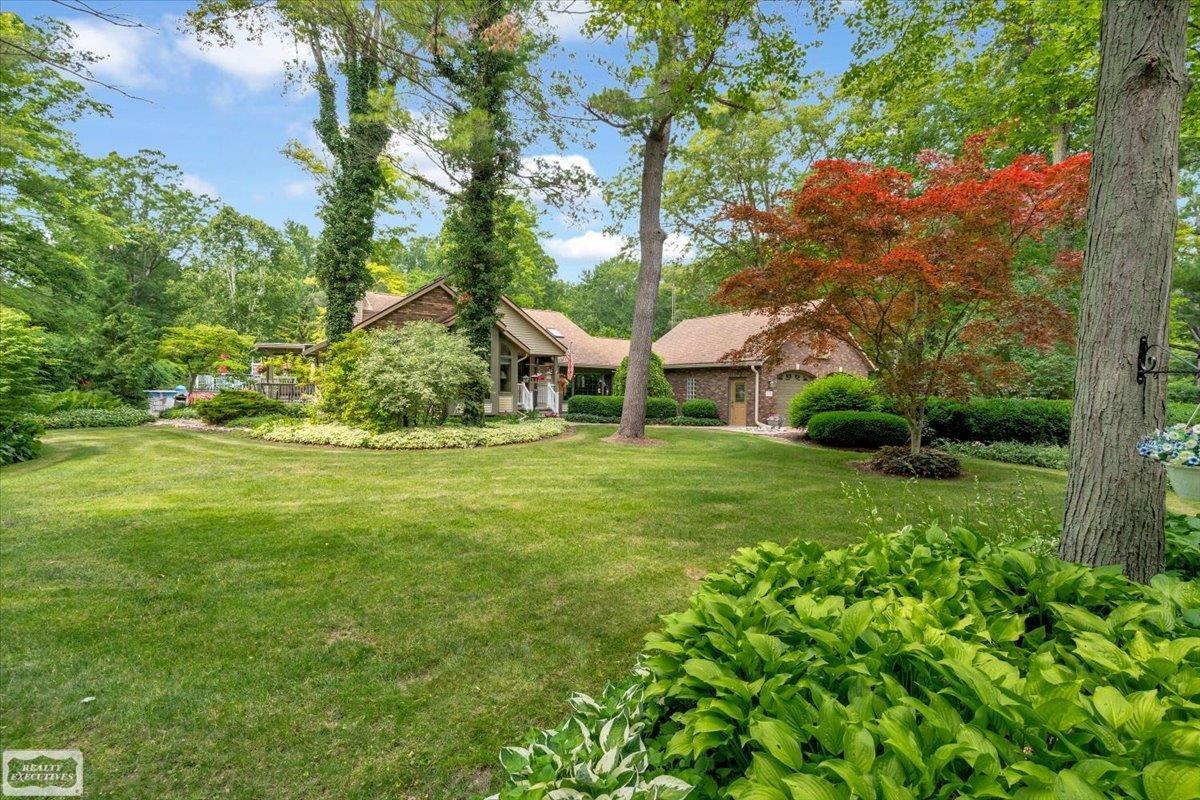 3171 Abbottsford Road North Street, MI 48049 - Photo 4 of 60
