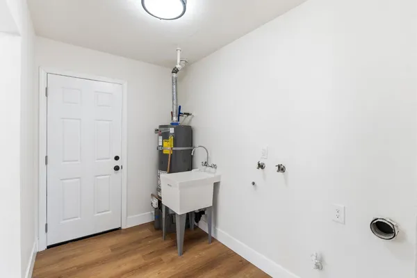 $374,999 | 4874 East Clinton Way, Fresno, CA 93703