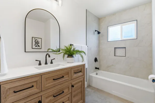 $374,999 | 4874 East Clinton Way, Fresno, CA 93703