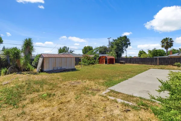 $374,999 | 4874 East Clinton Way, Fresno, CA 93703