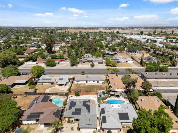 $374,999 | 4874 East Clinton Way, Fresno, CA 93703