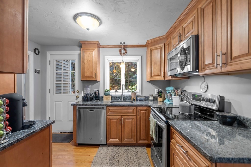 5 Kerney Road Douglas, MA 01516 - Photo 6 of 32