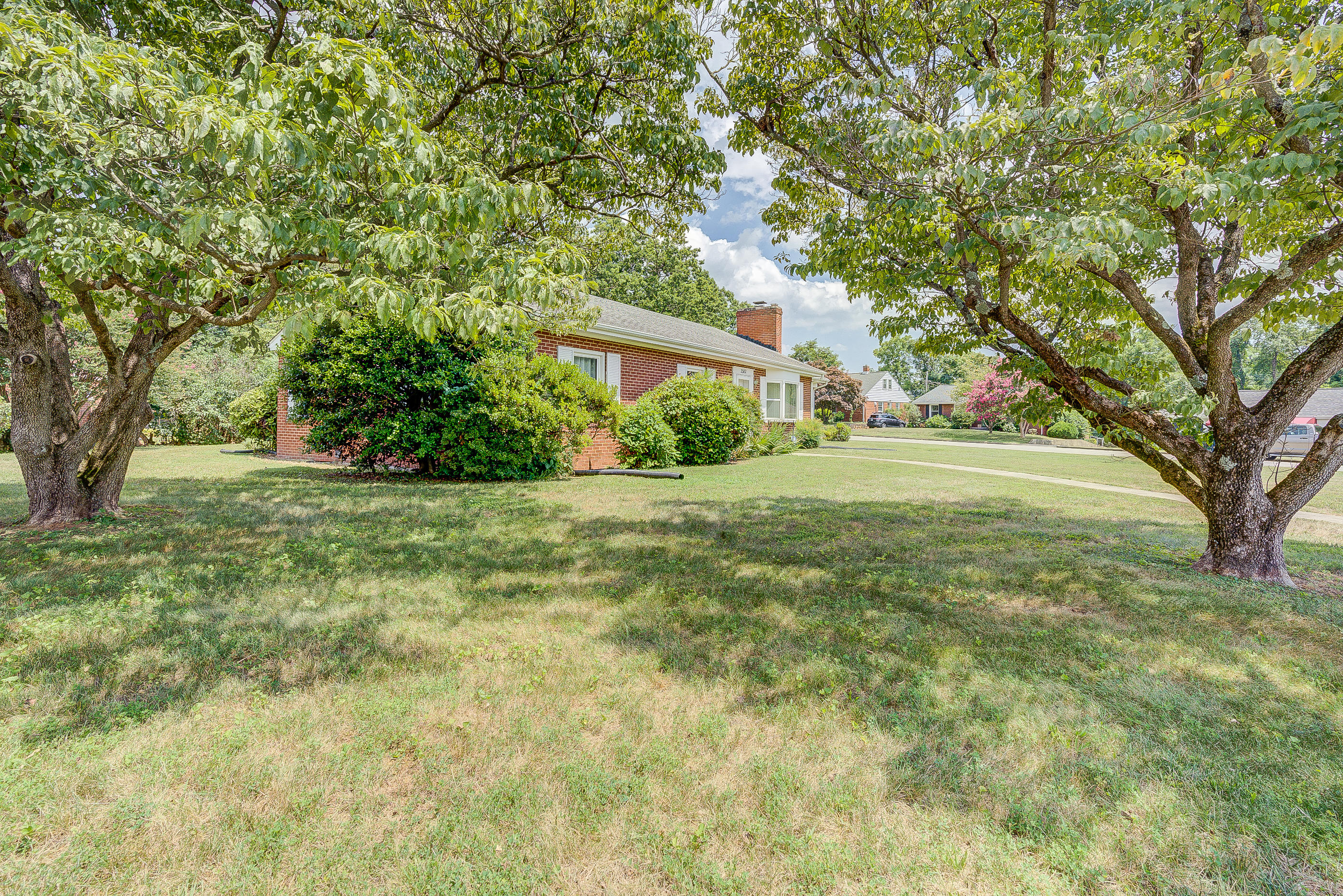 2382 Howard Road Southwest Roanoke, VA 24015 - Photo 6 of 7 2382 Howard Rd SW
