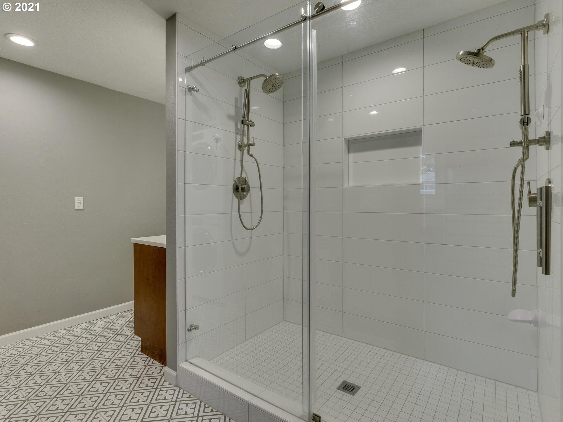 7510 Ridgewood Drive Gladstone, OR 97027 - Photo 18 of 31 Bathroom, Attached