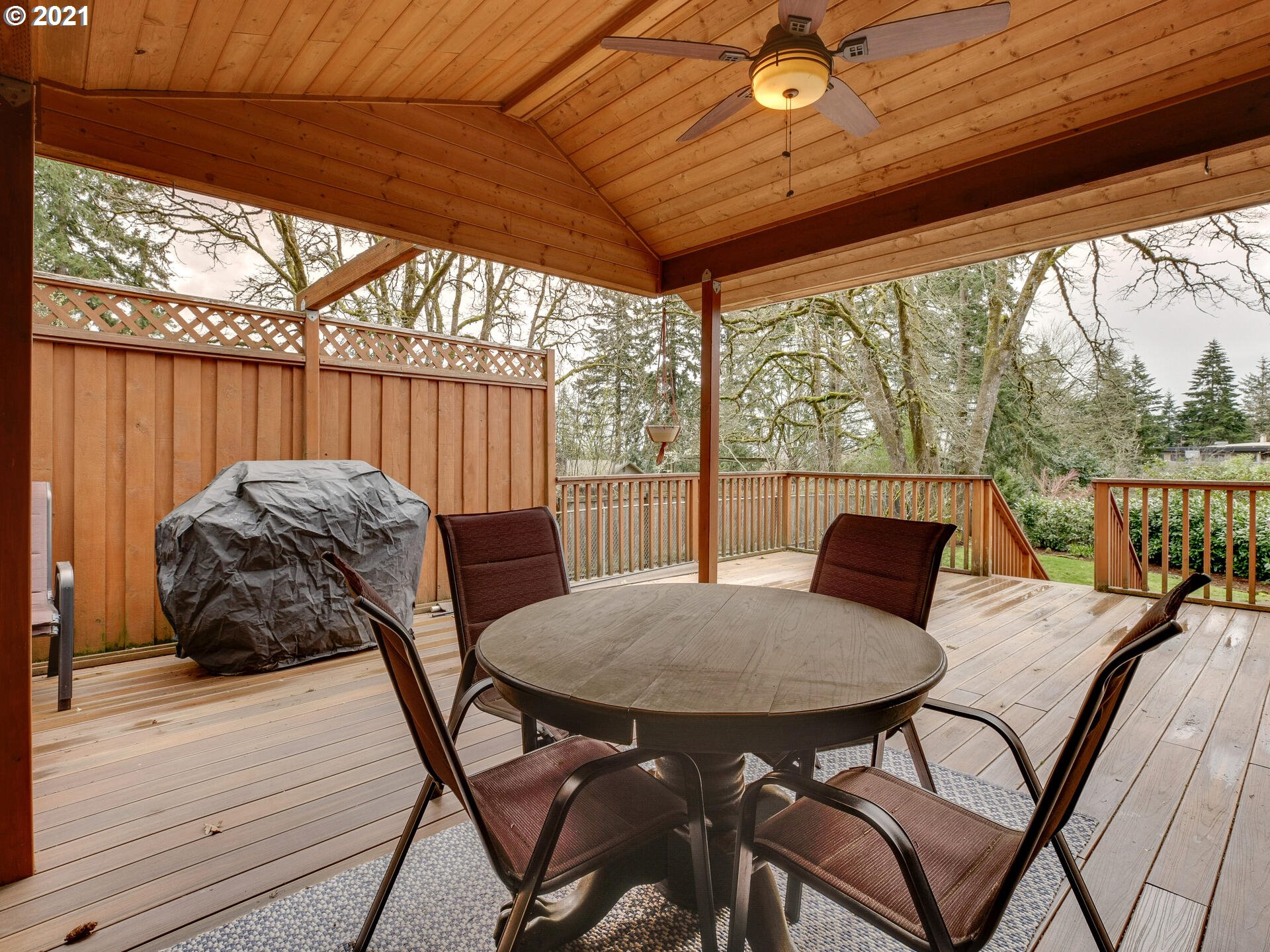 7510 Ridgewood Drive Gladstone, OR 97027 - Photo 25 of 31 Deck