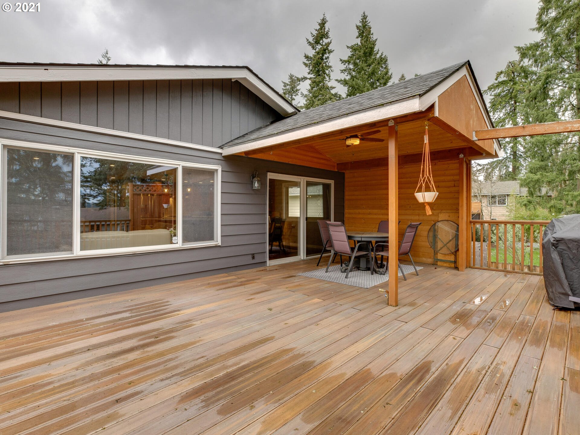 7510 Ridgewood Drive Gladstone, OR 97027 - Photo 26 of 31 Deck