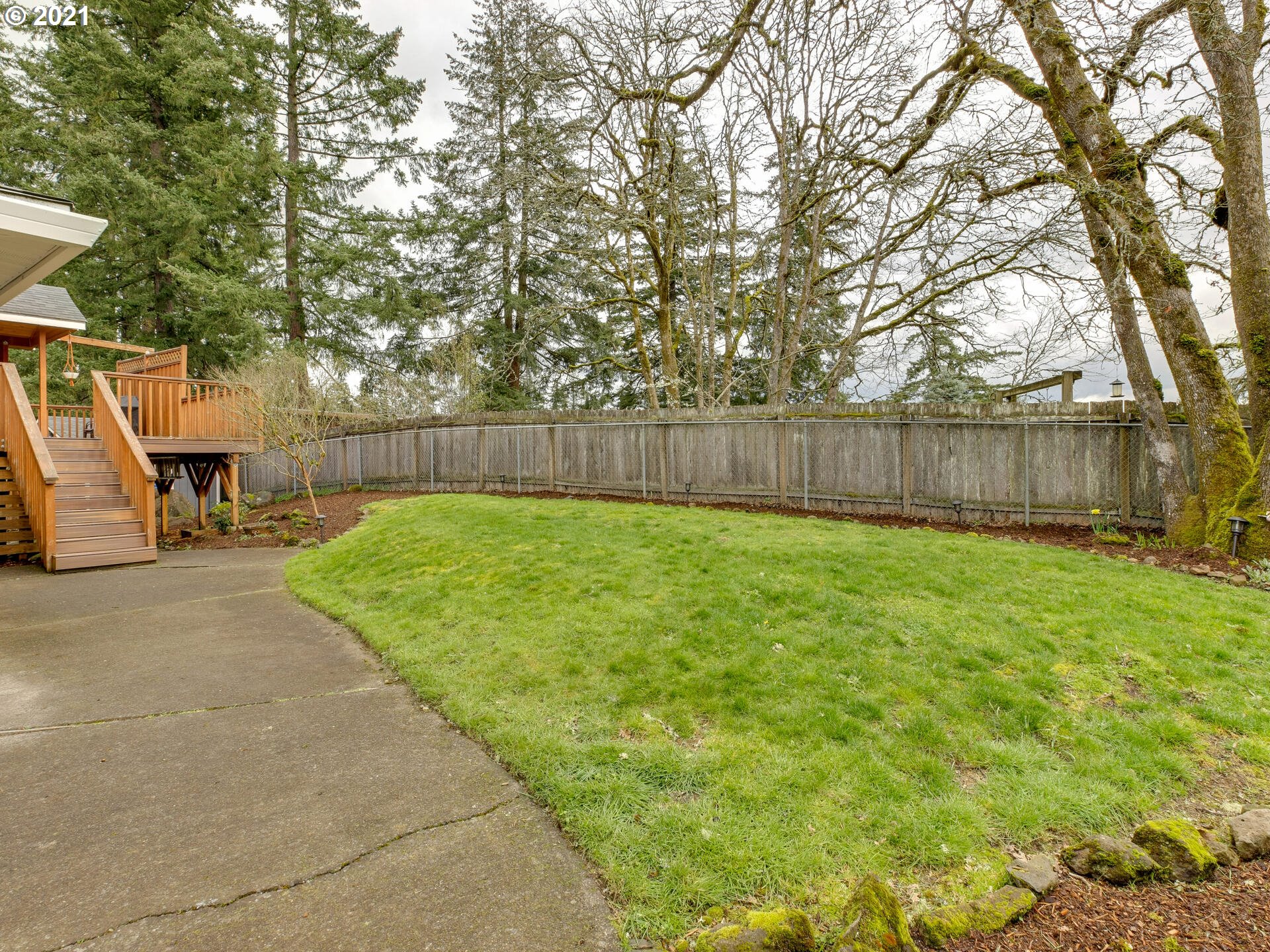 7510 Ridgewood Drive Gladstone, OR 97027 - Photo 27 of 31 Yard