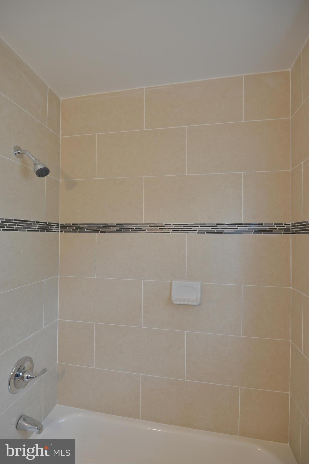 4902 Decatur Street Hyattsville, MD 20781 - Photo 14 of 30 Bath