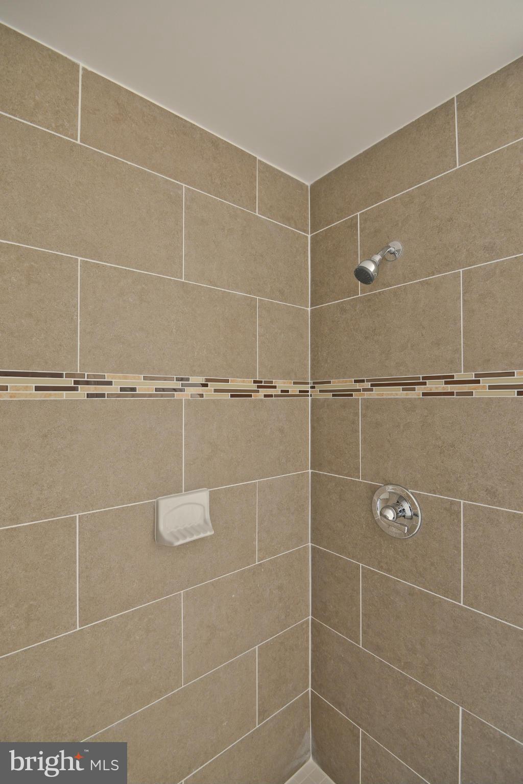 4902 Decatur Street Hyattsville, MD 20781 - Photo 19 of 30 Bath