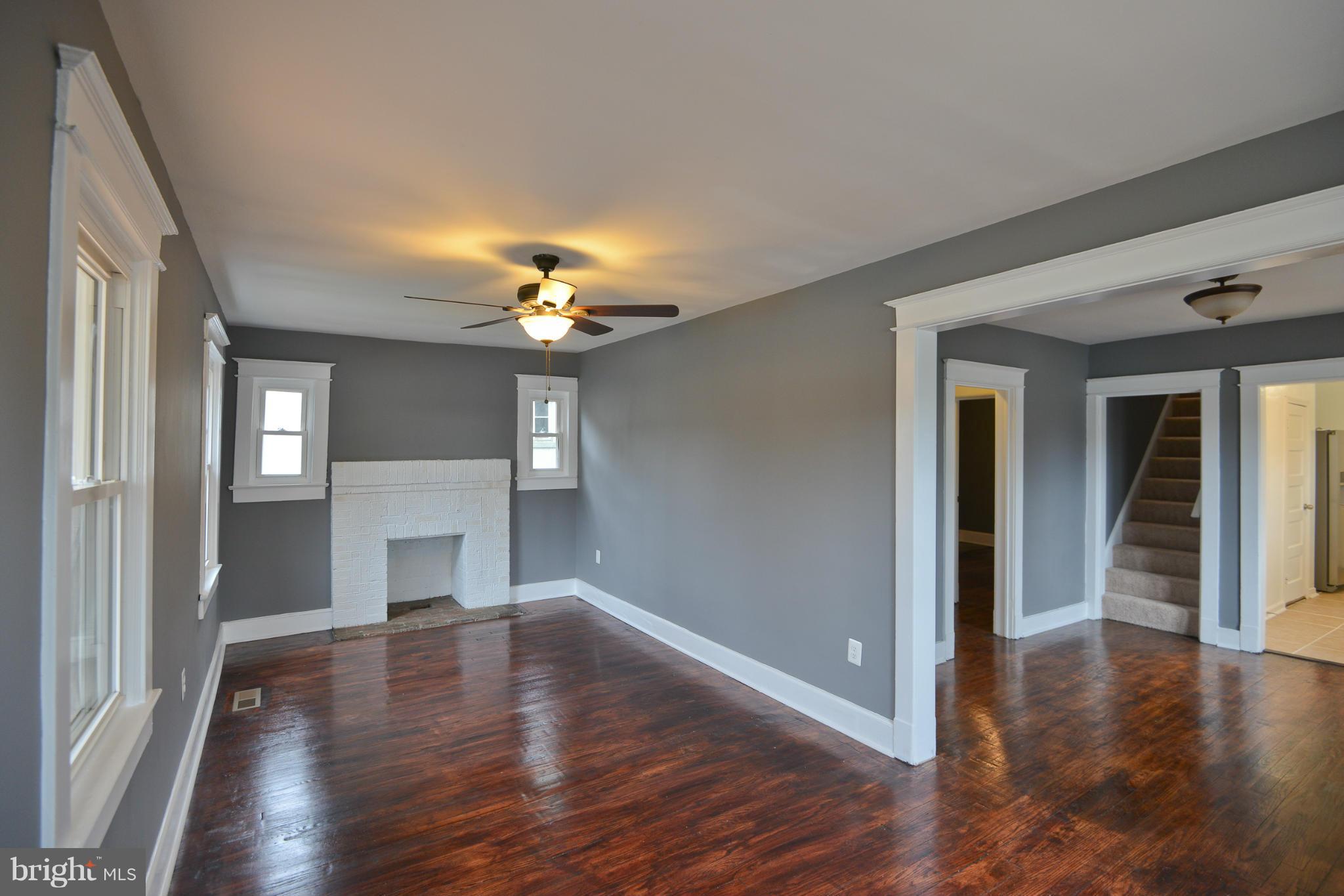 4902 Decatur Street Hyattsville, MD 20781 - Photo 7 of 30 Interior (General)