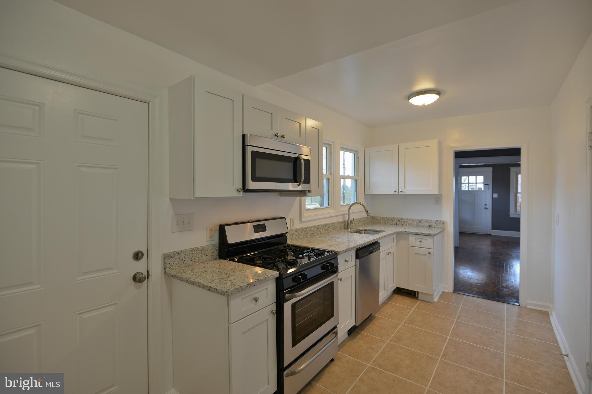 4902 Decatur Street Hyattsville, MD 20781 - Photo 9 of 30 Kitchen
