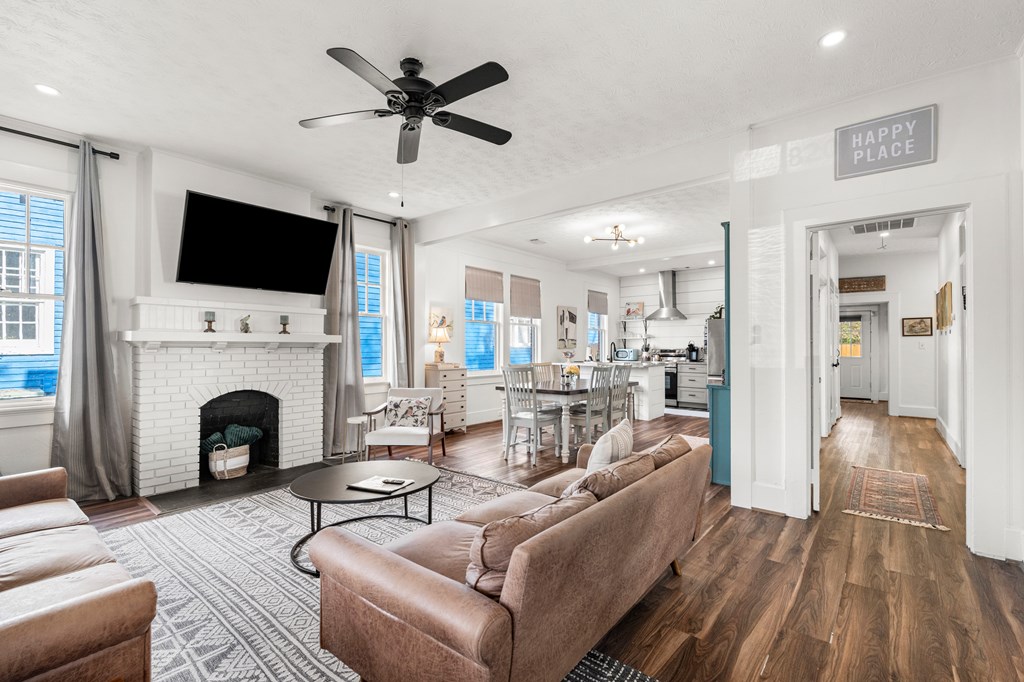 820 2nd Avenue Columbus, GA 31901 - Photo 4 of 28 a living room with furniture fireplace and flat screen tv