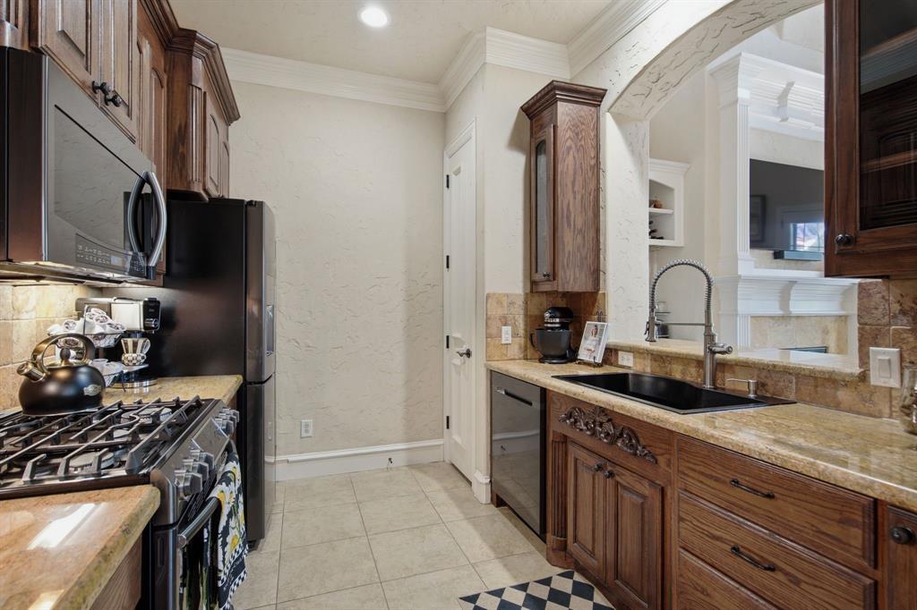 728 Rockingham Drive Irving, TX 75063 - Photo 18 of 40