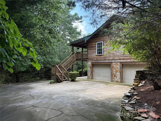 a view of a outdoor space with a trees