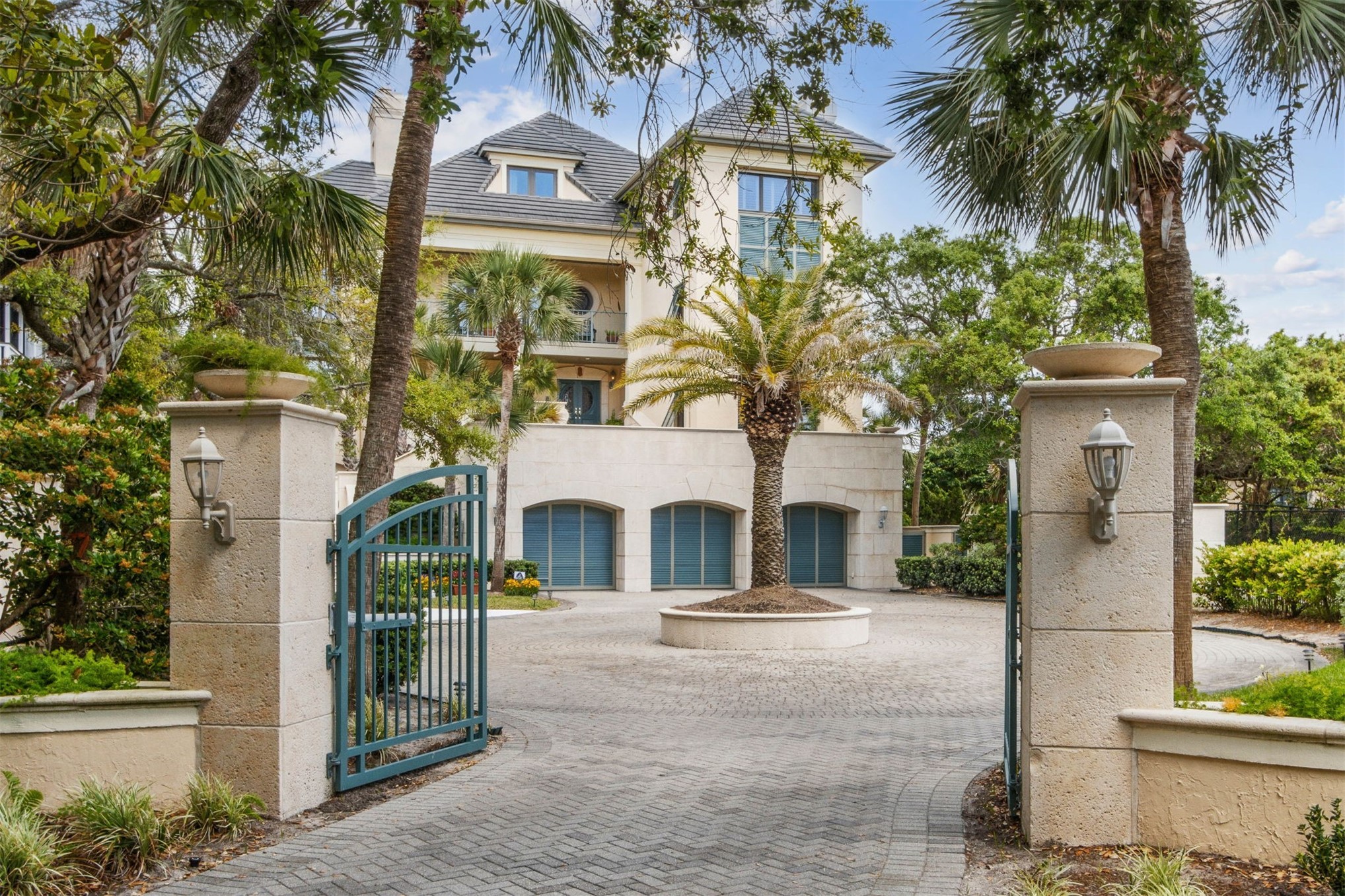 28 Dunes Row Fernandina Beach, FL 32034 - Photo 26 of 99 28 Dunes Row gated entry to the property