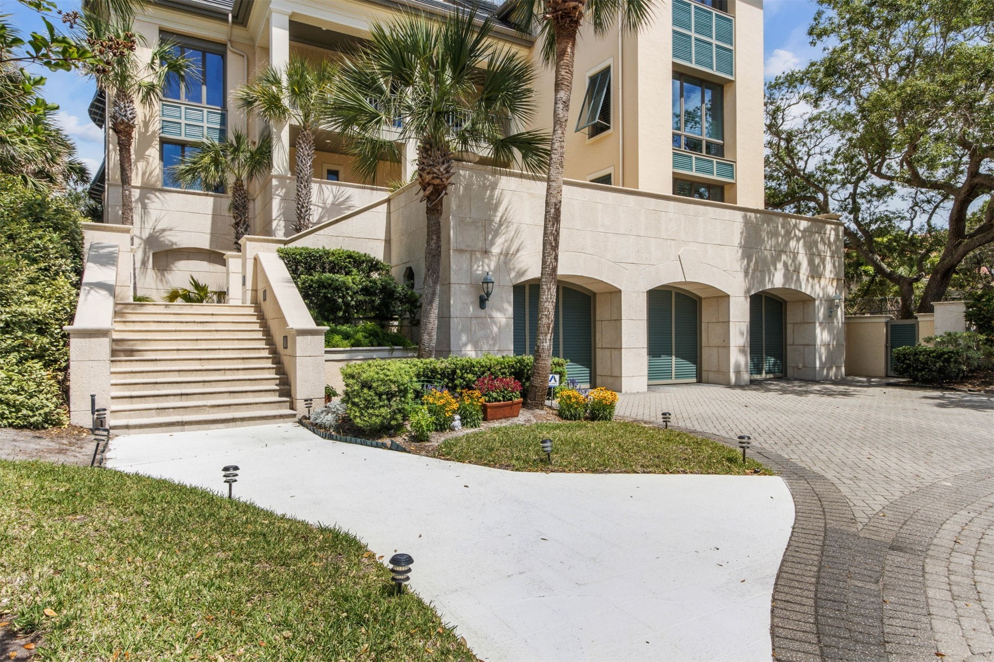 28 Dunes Row Fernandina Beach, FL 32034 - Photo 27 of 99 Walkway to the front door