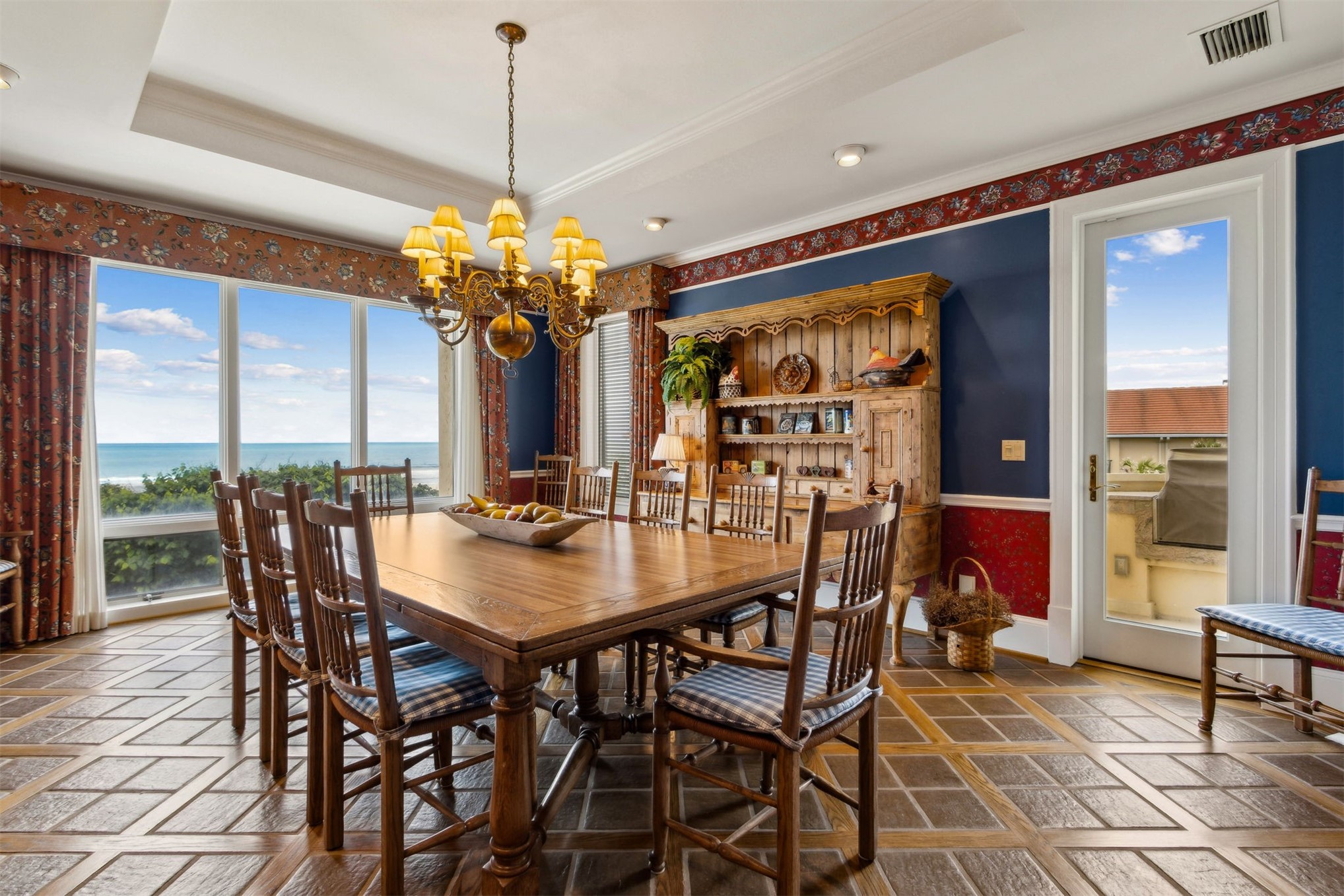 28 Dunes Row Fernandina Beach, FL 32034 - Photo 33 of 96 a dining room with furniture and window