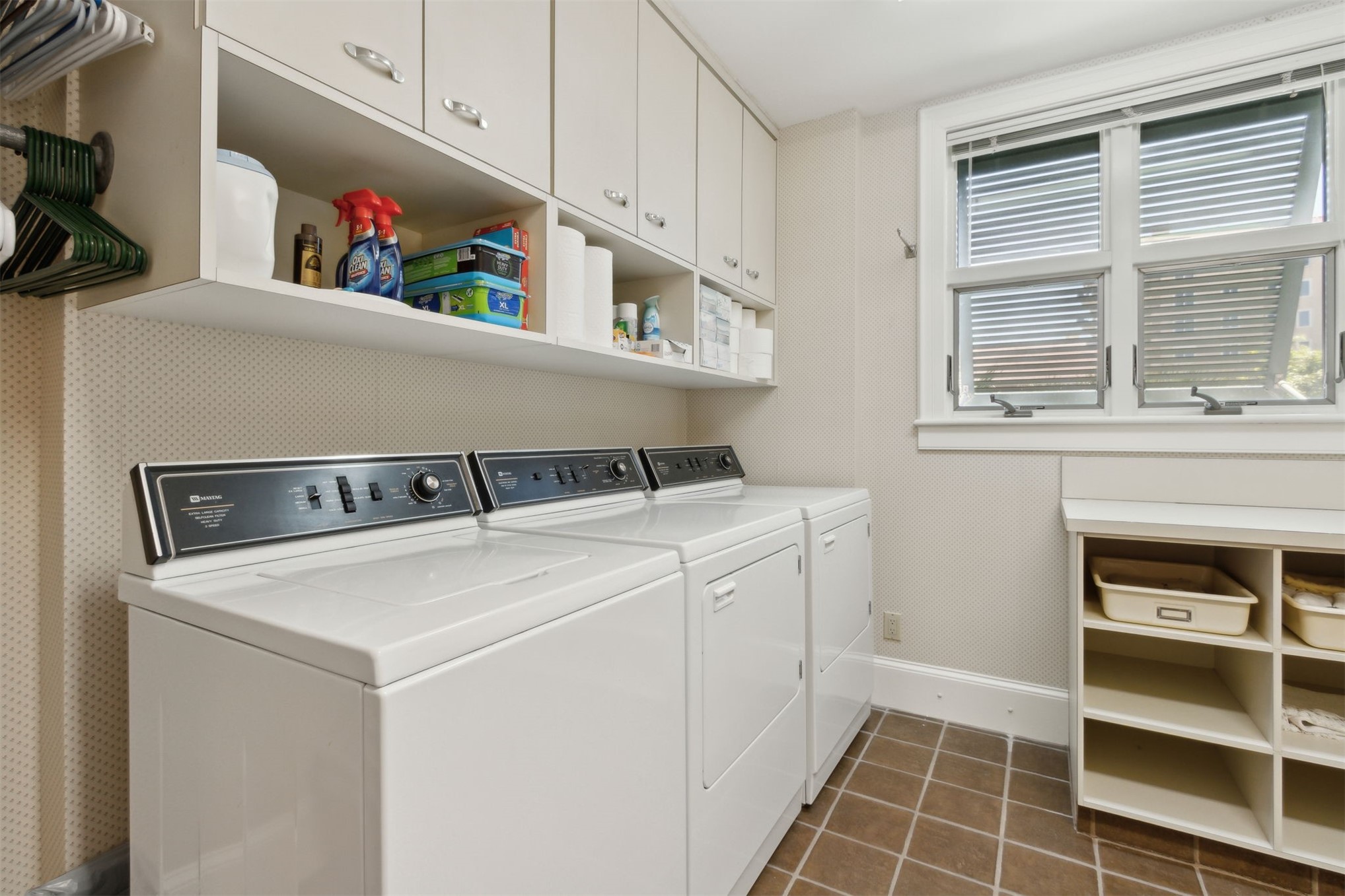 28 Dunes Row Fernandina Beach, FL 32034 - Photo 83 of 96 a utility room with washer and dryer