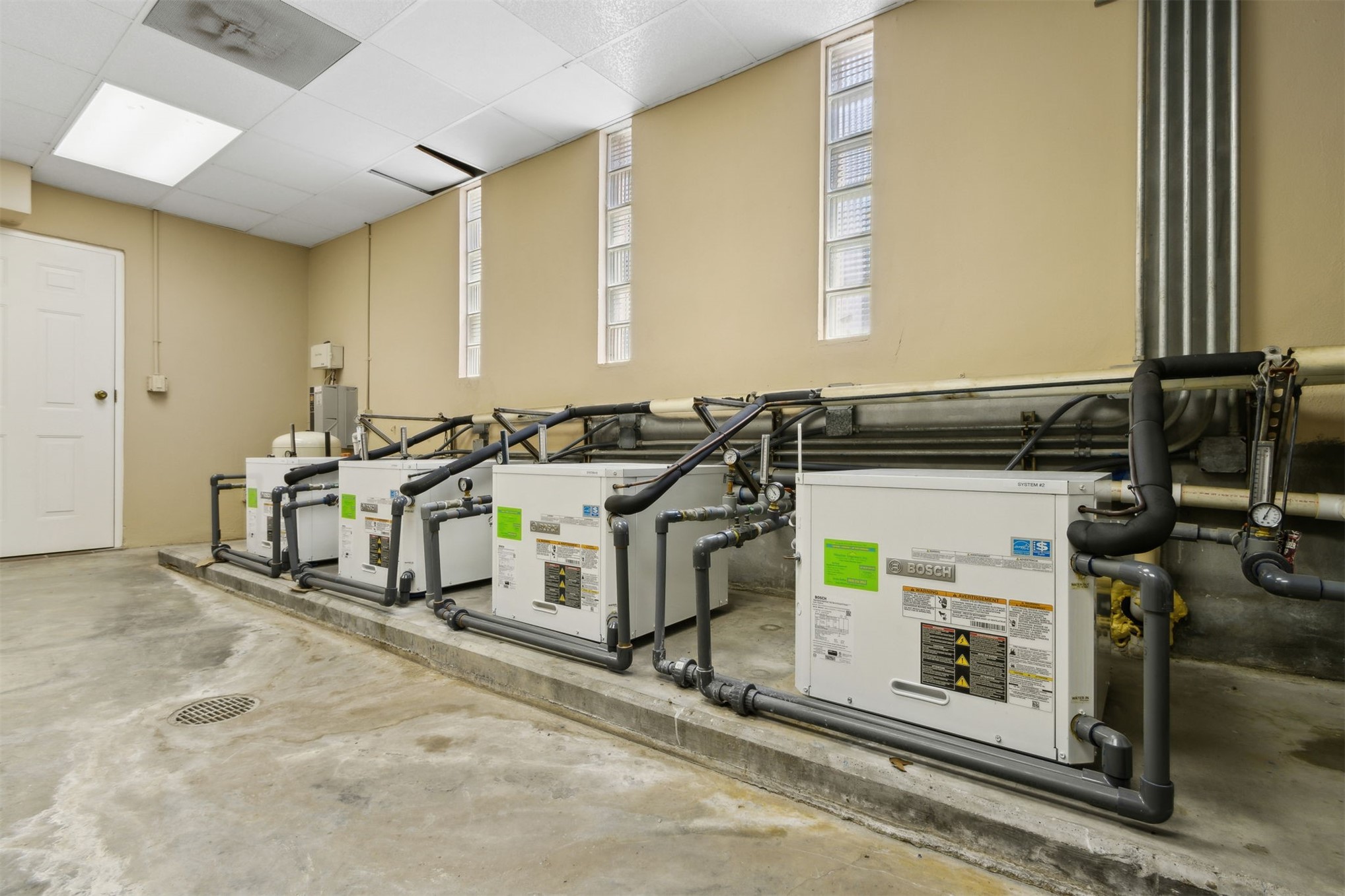 28 Dunes Row Fernandina Beach, FL 32034 - Photo 91 of 99 a view of a room with gym equipment