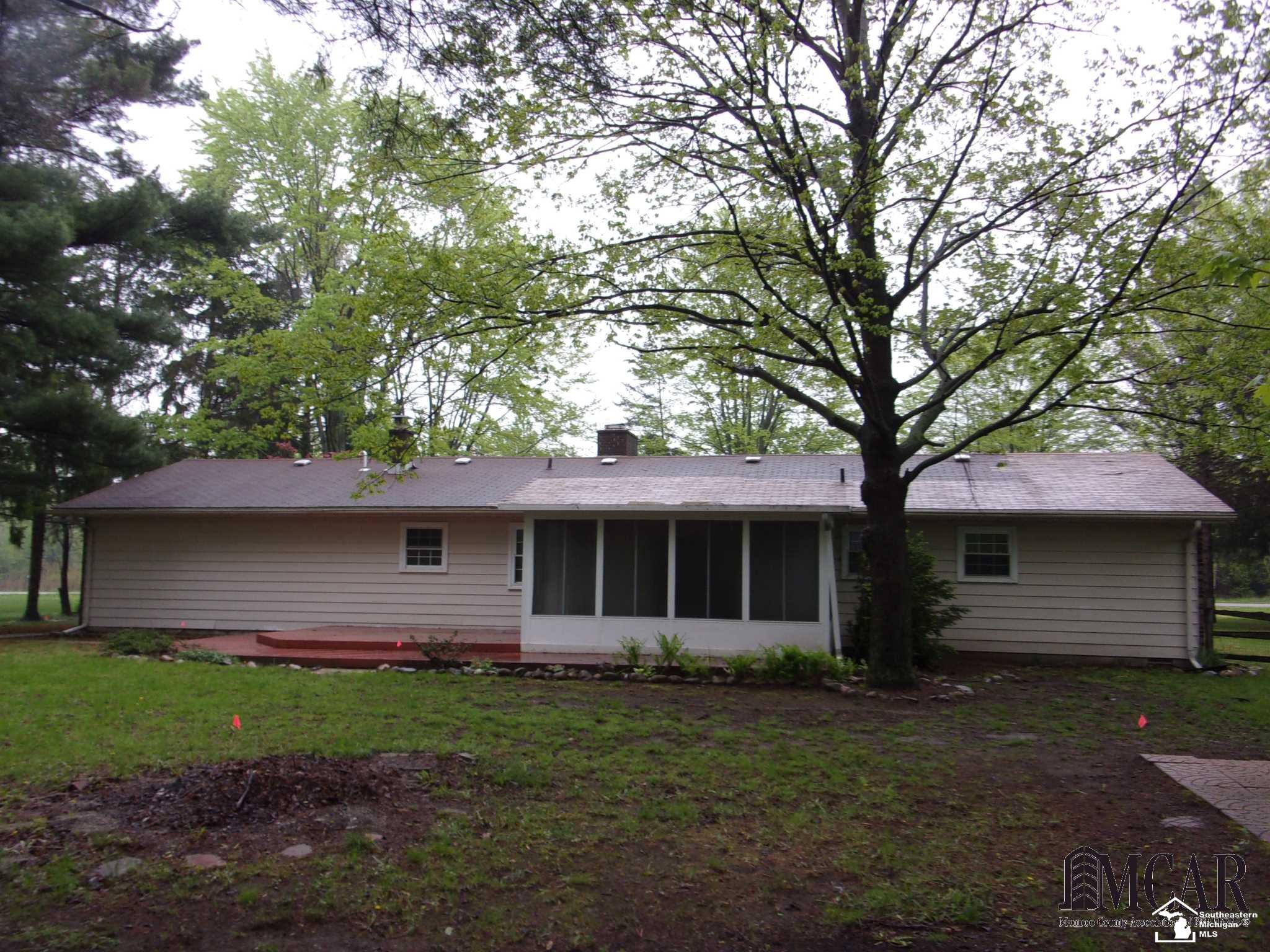 11823 Secor Road Petersburg, MI 49270 - Photo 15 of 20 21451836-14.JPG
