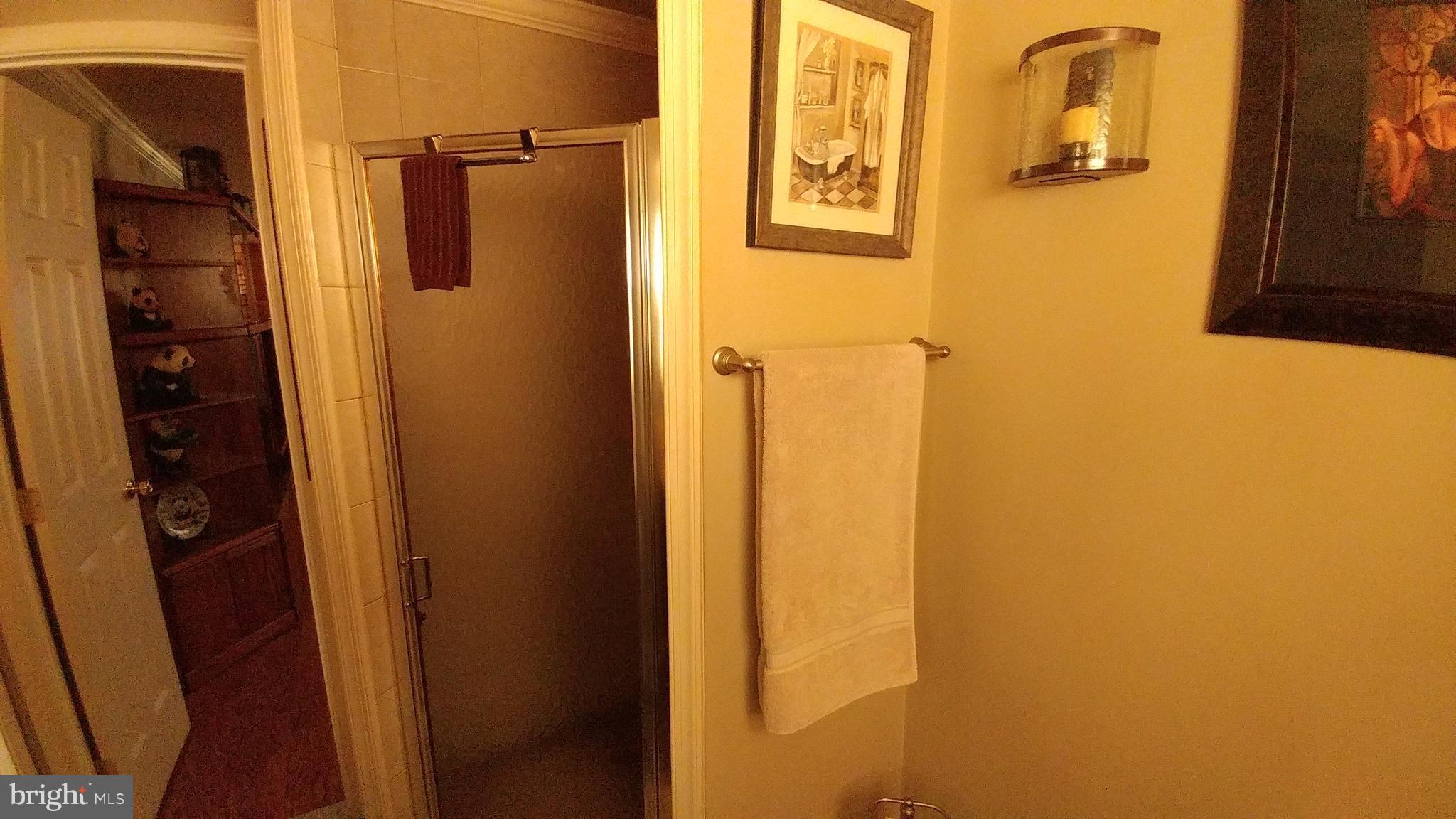 4107 Addison Road Fairfax, VA 22030 - Photo 5 of 24 Bath
