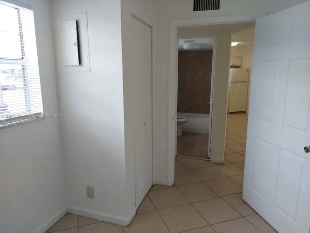 $1,500 | 978 Southwest 10th Drive, Unit 9, Pompano Beach, FL 33060