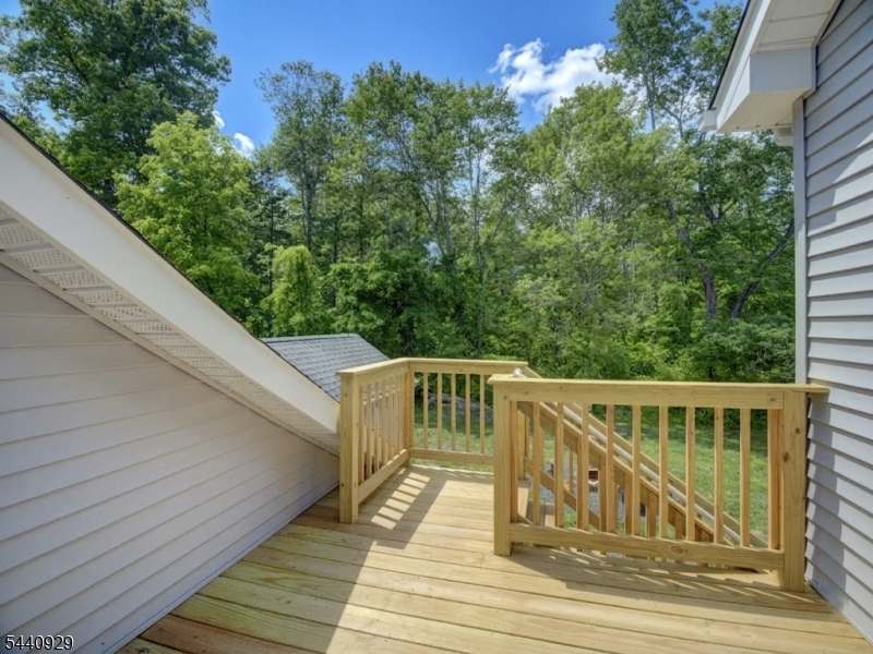 8 Britton Road Ringoes, NJ 08551 - Photo 4 of 50