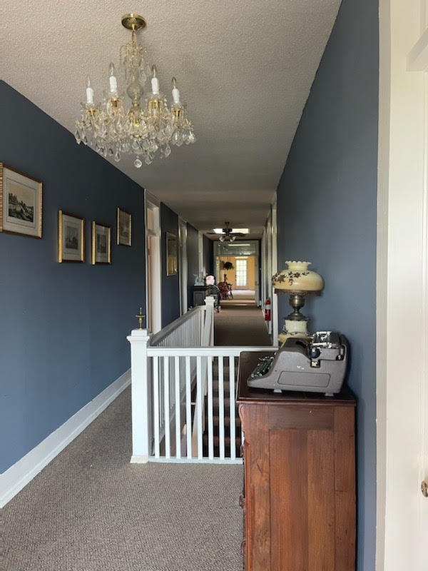 123 East Wine Street Mullins, SC 29574 - Photo 27 of 40 upstairs hallway