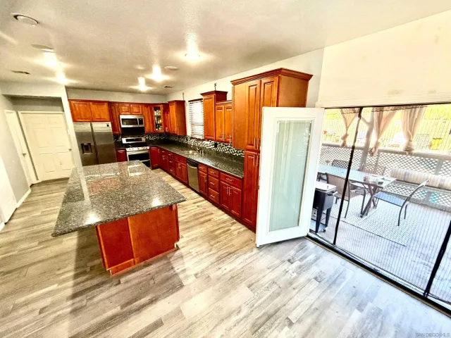 $630,000 | 5873 Monterey Place, Palmdale, CA 93552