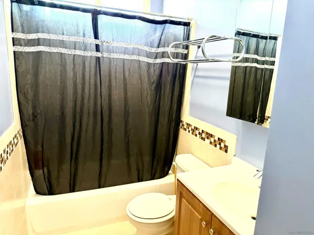 $630,000 | 5873 Monterey Place, Palmdale, CA 93552