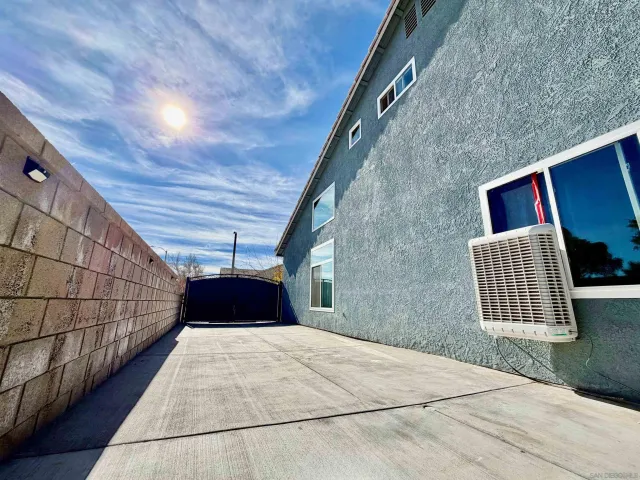 $630,000 | 5873 Monterey Place, Palmdale, CA 93552