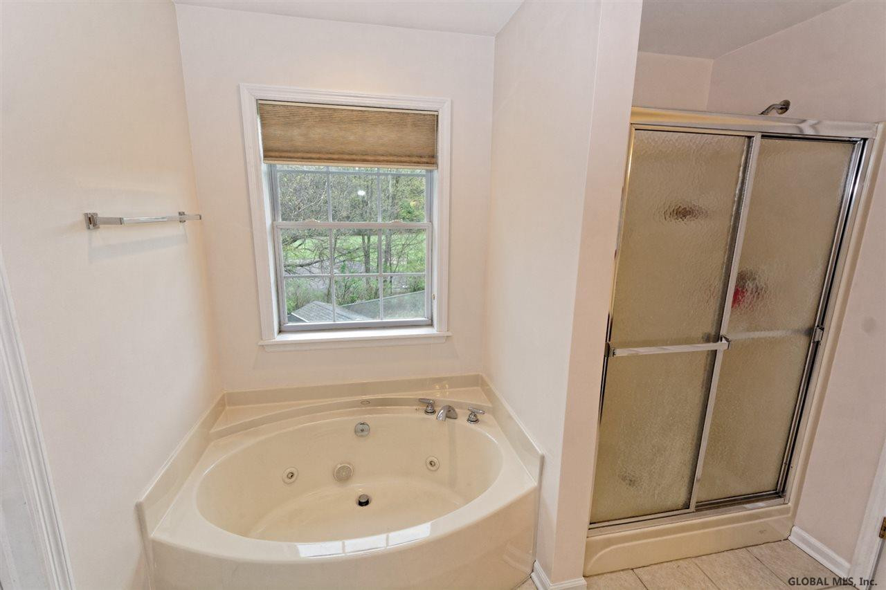 5 Worthington Road Schenectady, NY 12303 - Photo 17 of 25 Photo 17