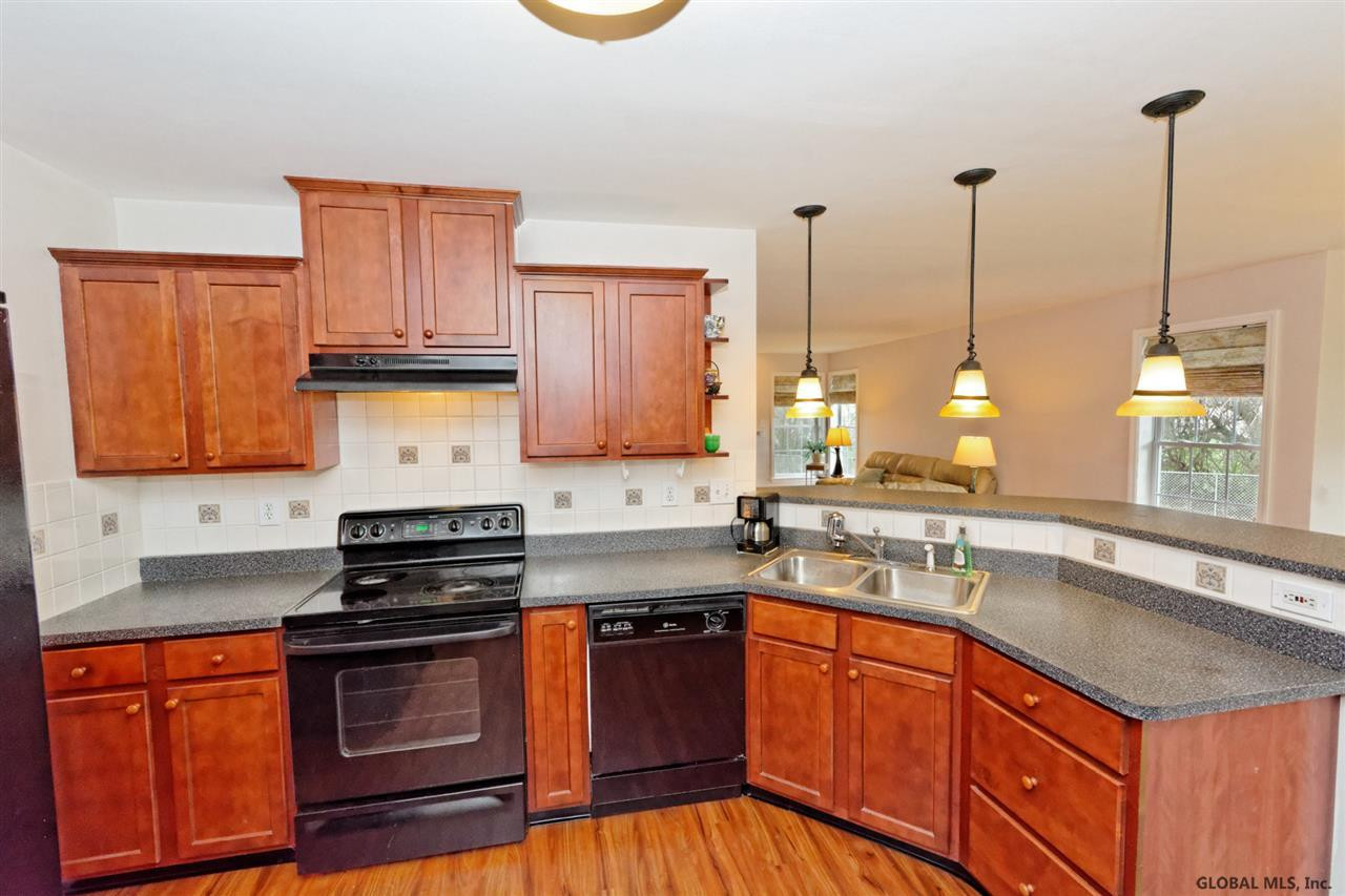 5 Worthington Road Schenectady, NY 12303 - Photo 7 of 25 Photo 7