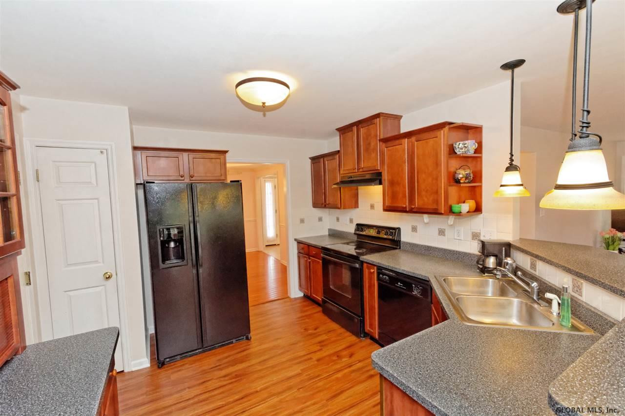 5 Worthington Road Schenectady, NY 12303 - Photo 8 of 25 Photo 8