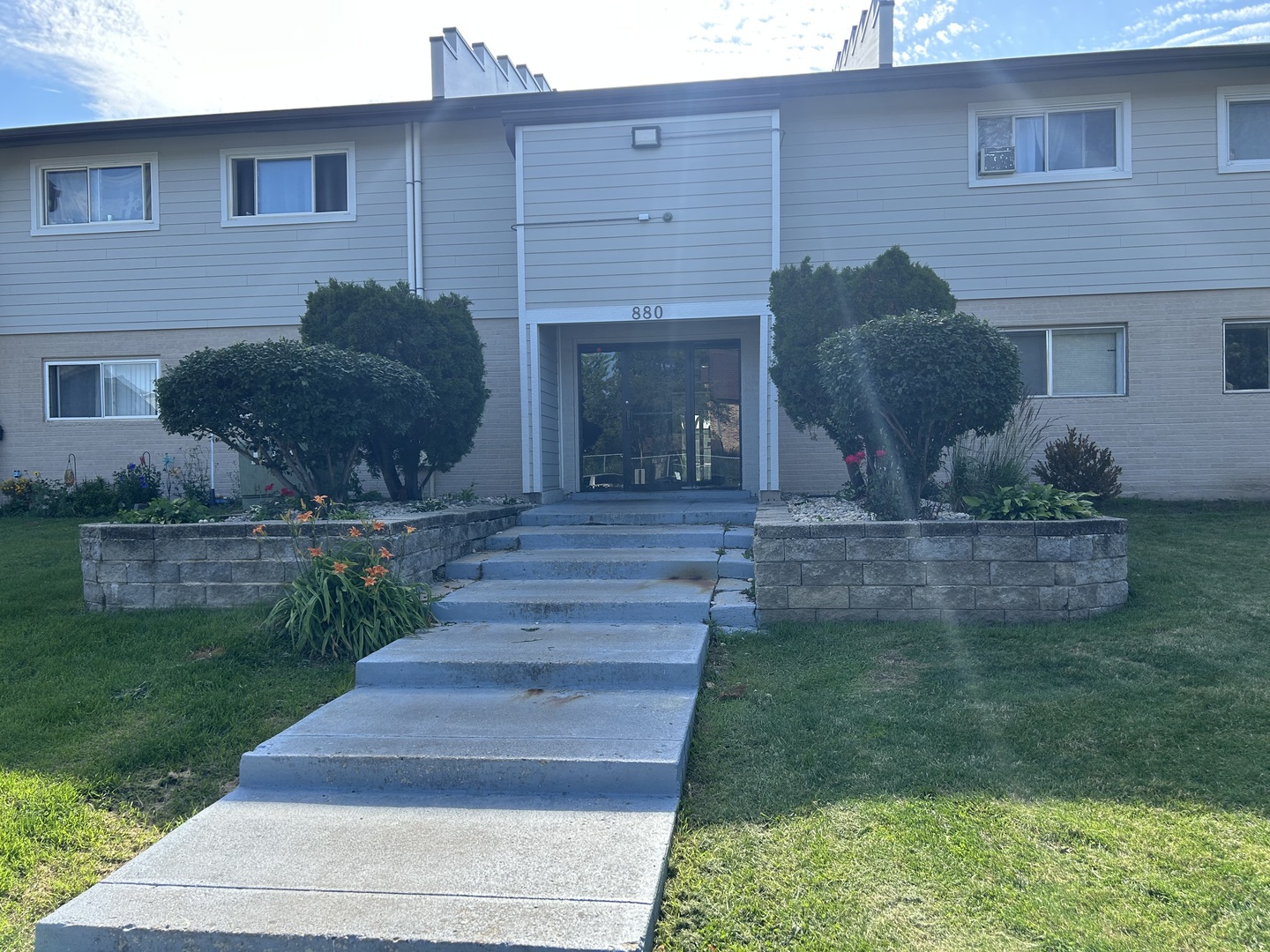 880 East Old Willow Road, Unit 166 Prospect Heights, IL 60070 - Photo 1 of 16