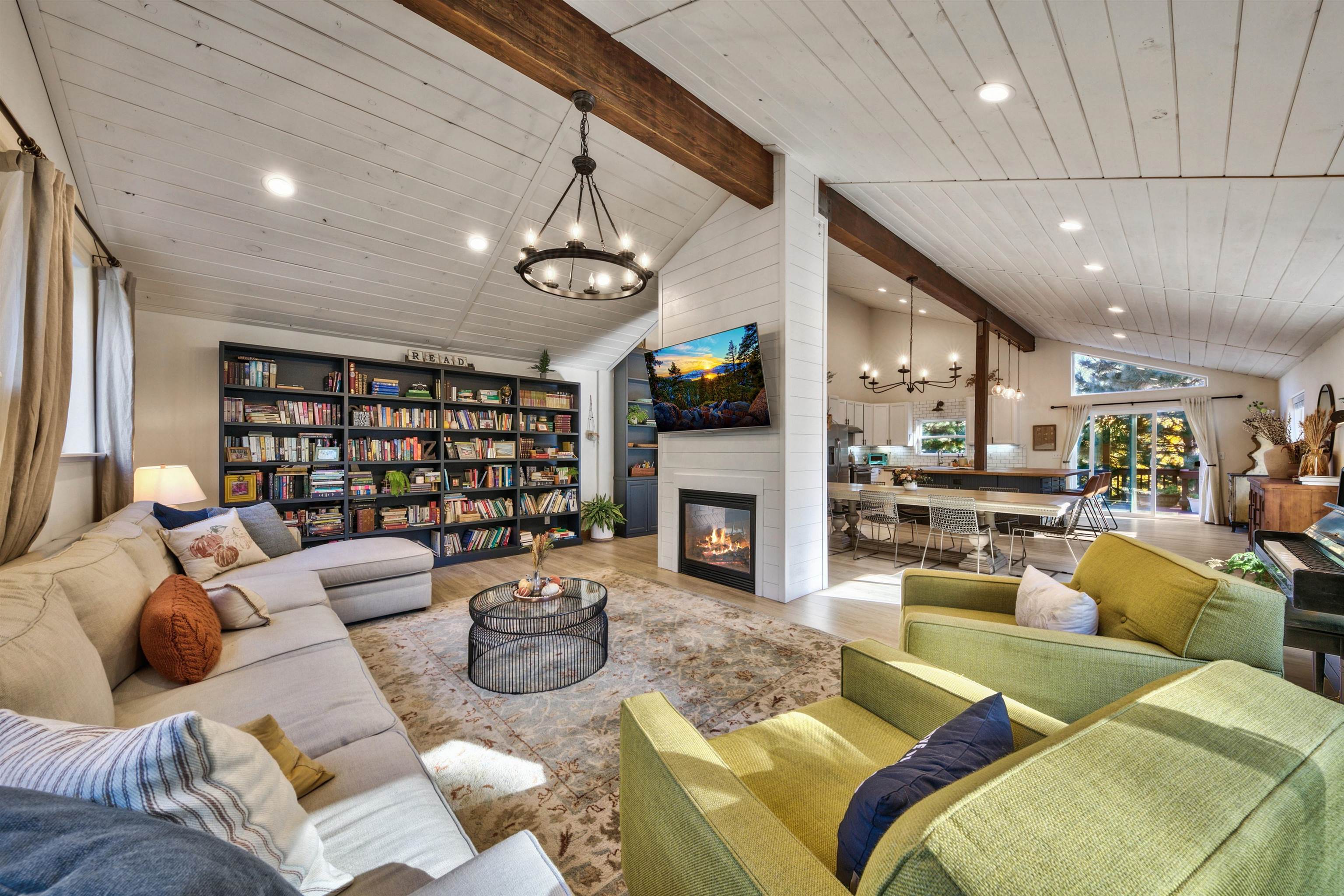 10371 White Fir Road Truckee, CA 96161 - Photo 6 of 21 Gallery Image 6