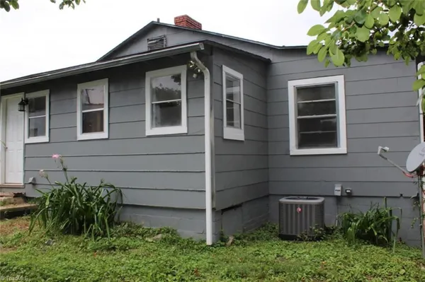 $1,250 | 197 Spring Garden Circle, High Point, NC 27260