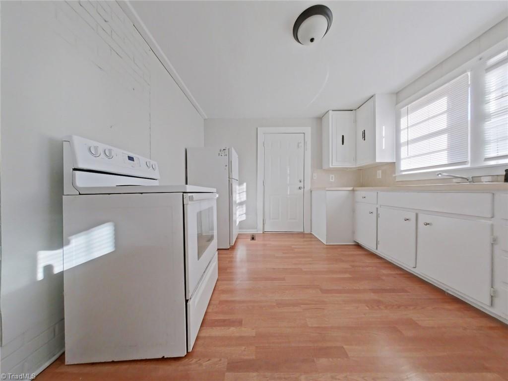 197 Spring Garden Circle High Point, NC 27260 - Photo 3 of 16