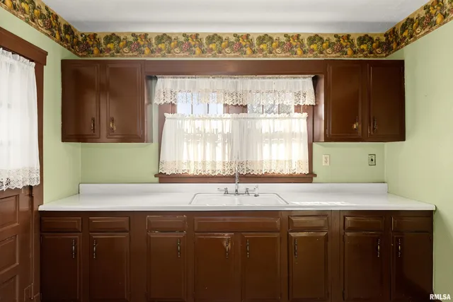 $83,000 | 608 West Main Street, South Pekin, IL 61564