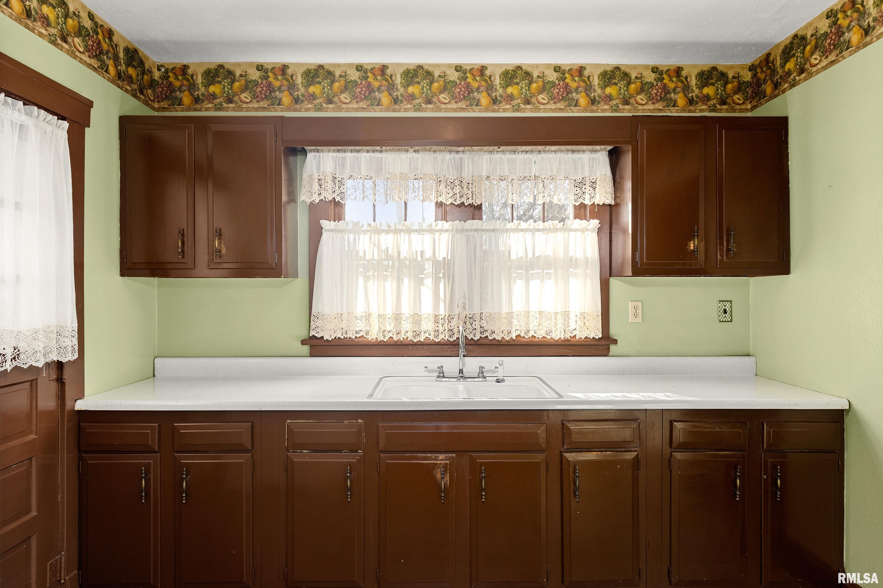 608 West Main Street South Pekin, IL 61564 - Photo 17 of 28