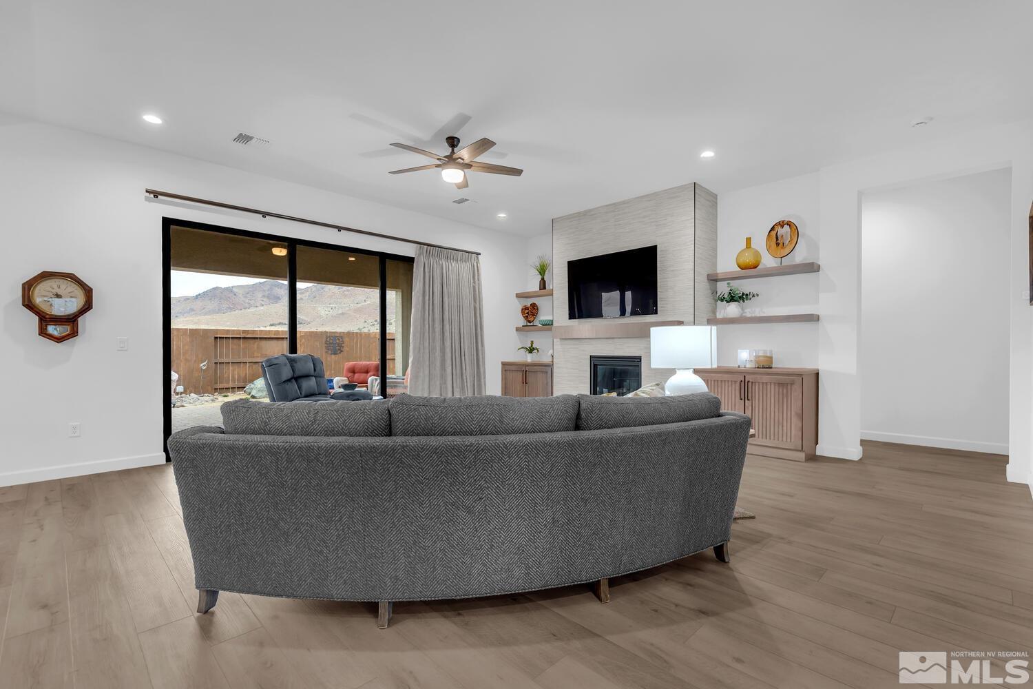 13940 Prairie Reno, NV 89521 - Photo 5 of 36 Photo 5