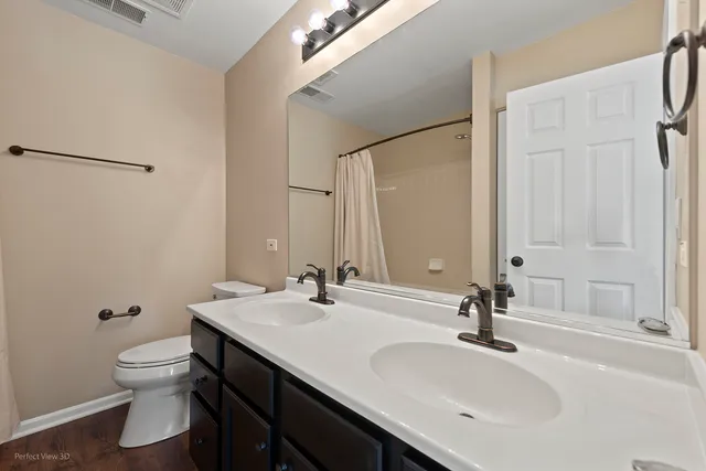 $329,000 | 745 Dillon Court, Grayslake, IL 60030